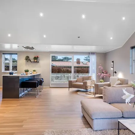 Holiday home Bent - From The Sea By Interhome