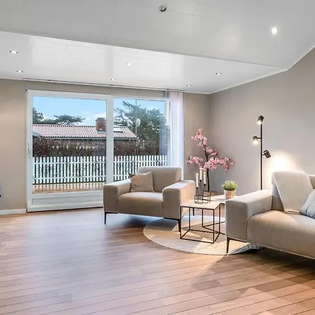 Holiday home Bent - From The Sea By Interhome Hals
